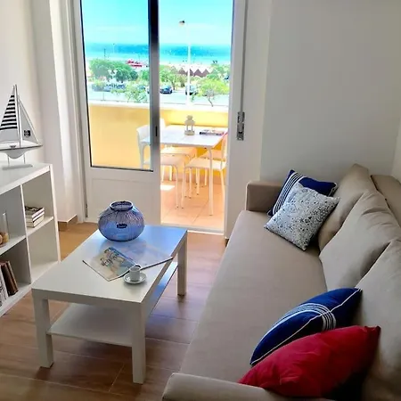 Apartamento T2 Frente Mar - Montegordo شقة *